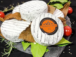 Chèvre sur feuille cendrée